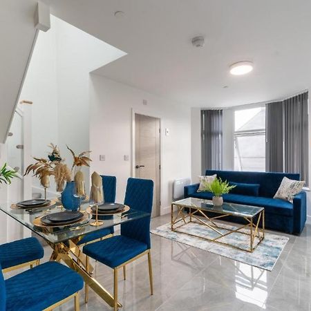 Luxurious Apartments - In Cardiff Esterno foto
