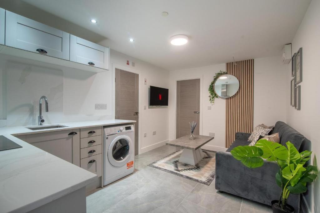 Luxurious Apartments - In Cardiff Esterno foto