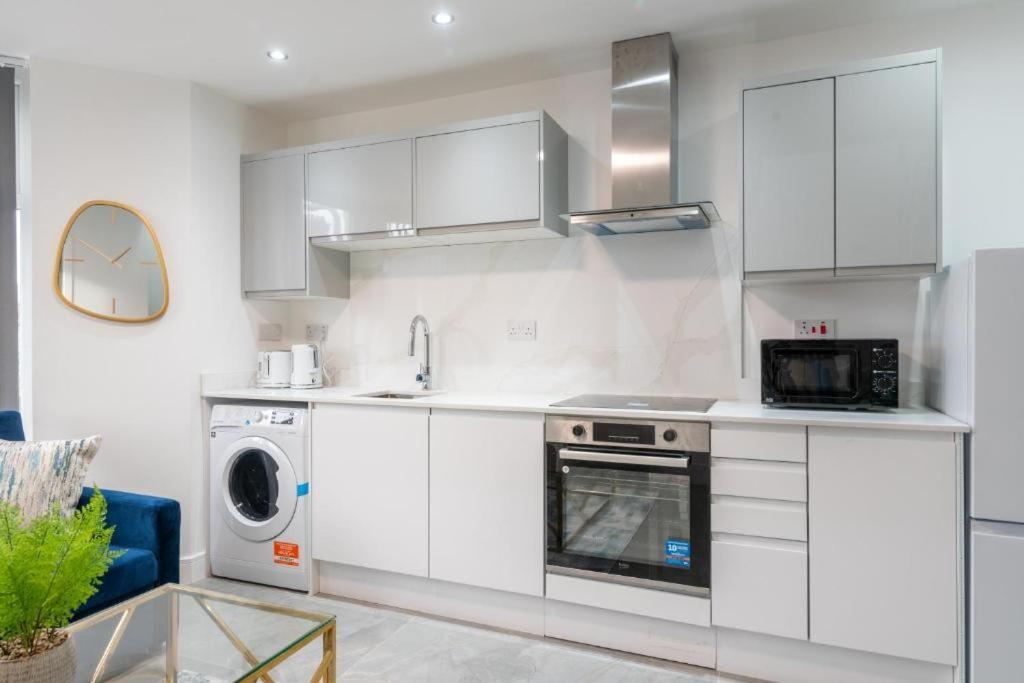 Luxurious Apartments - In Cardiff Esterno foto