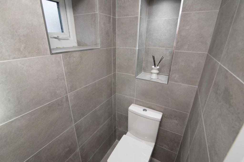 Luxurious Apartments - In Cardiff Esterno foto