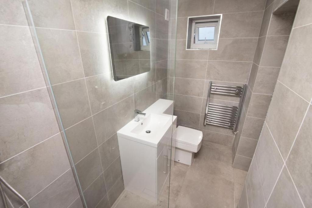 Luxurious Apartments - In Cardiff Esterno foto